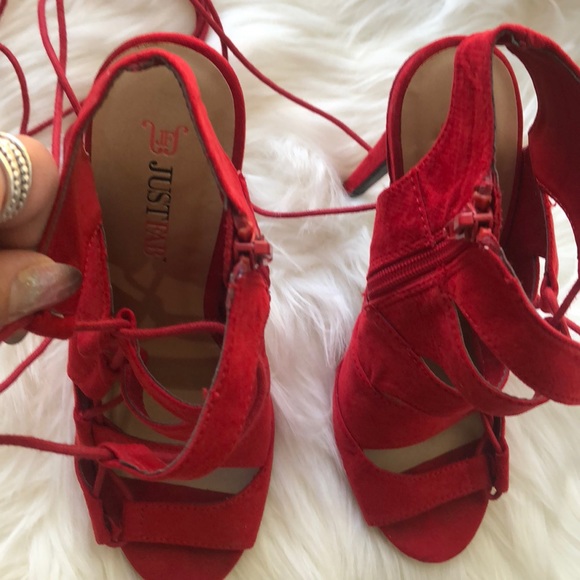 Shoes - Picture 7 of 8